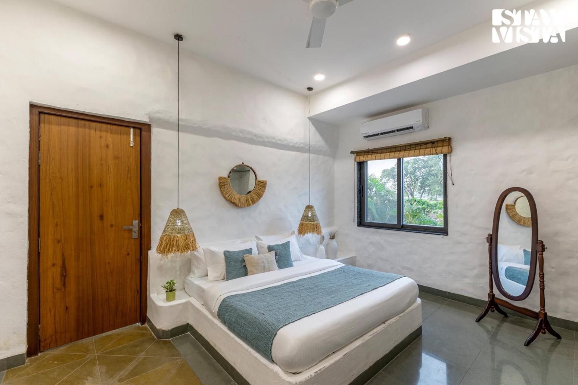 Stayvista At Lotus By The Lake With Pool, Bbq & Lawn Indore Eksteriør billede